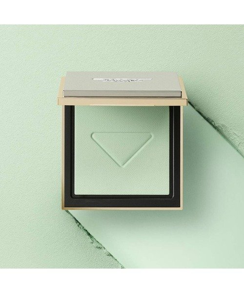 リセット セッティング パウダー（フェイスパウダー）｜PRADA BEAUTY