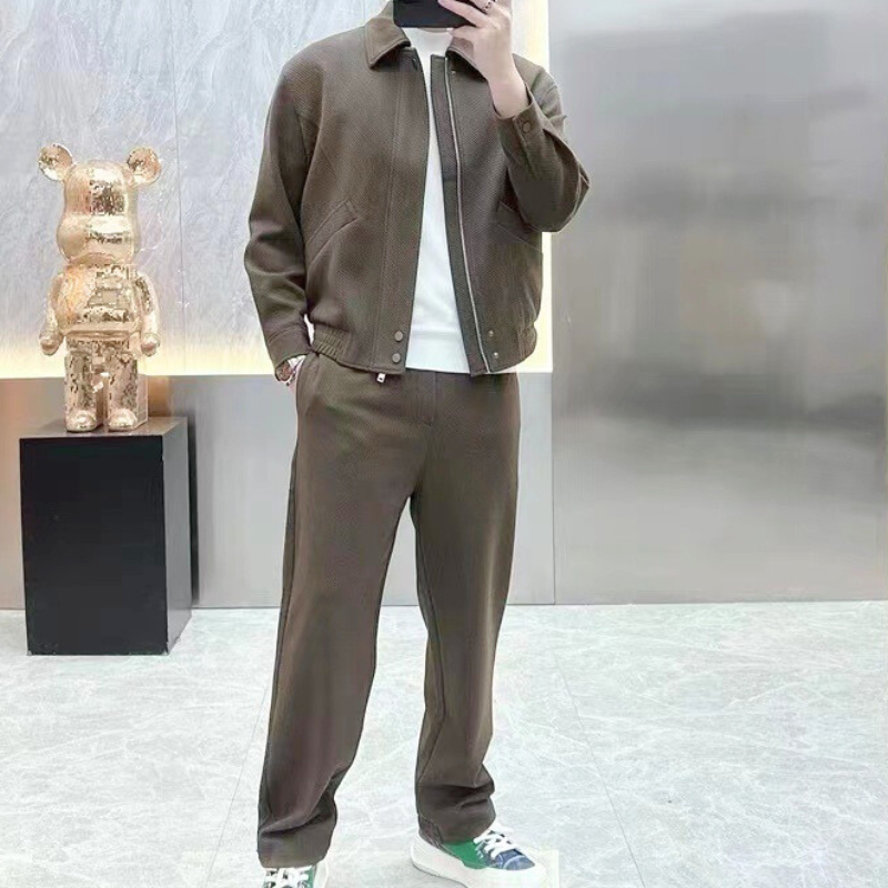 30代・40代メンズ必見】ブラウンセットアップの配色ルール｜秋のNG・OK