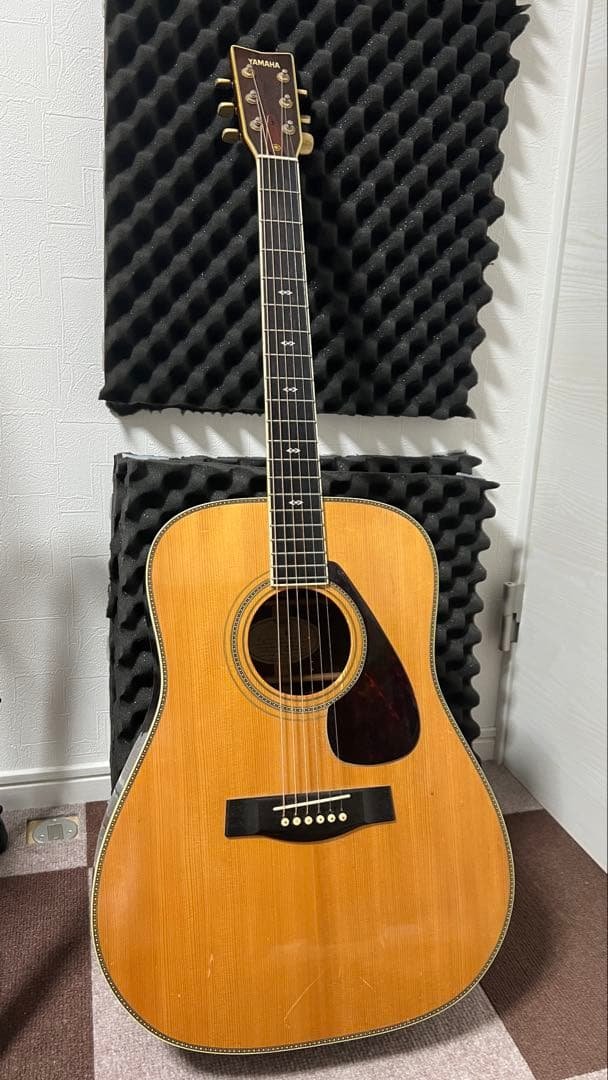 s*y様 Yamaha L-8 前期型 YAMAHA L-8 オール単板仕様の前期型L-8！なかなか良い状態をキープした