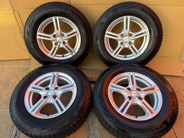 カローラ フリード (4H) ノート スタッドレスセット 185/70R14 imgrc0128748836.jpg