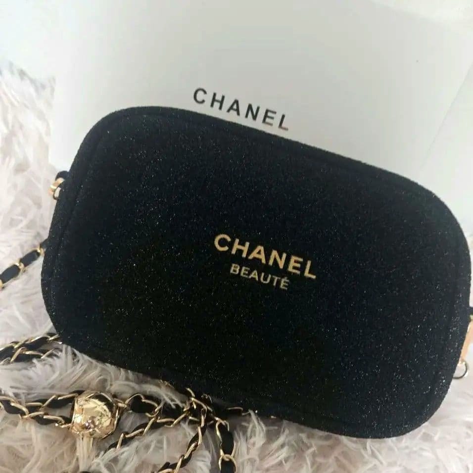 新品 CHANEL ノベルティ チェーン付きポーチ ショルダーバッグ ラメ入り CHANEL】ノベルティ ポーチ ゴールドチェーン付き ショルダーバッグ