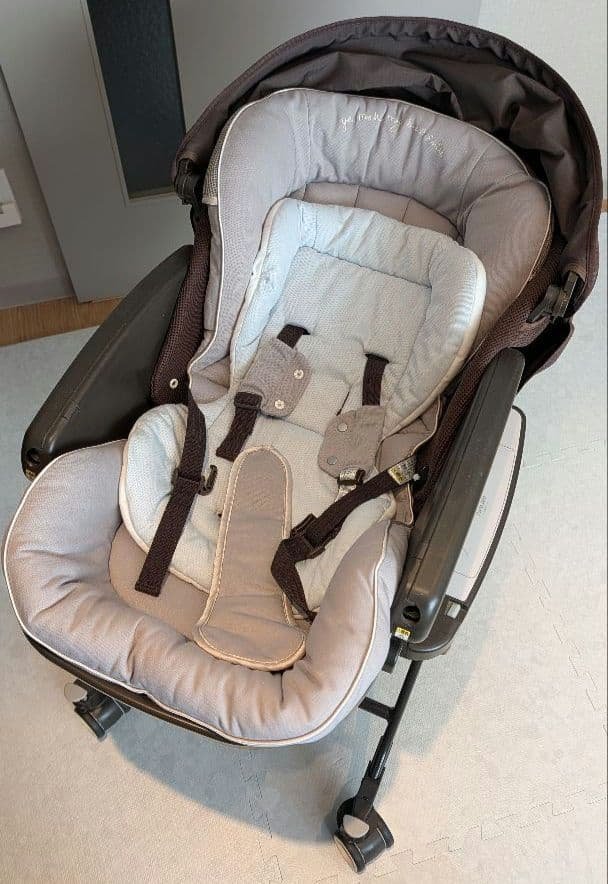 アップリカ ユラリズム オート プレミアム 品番：91123 ユラリズム オート プレミアム AD（電動スウィング） - アップリカ公認