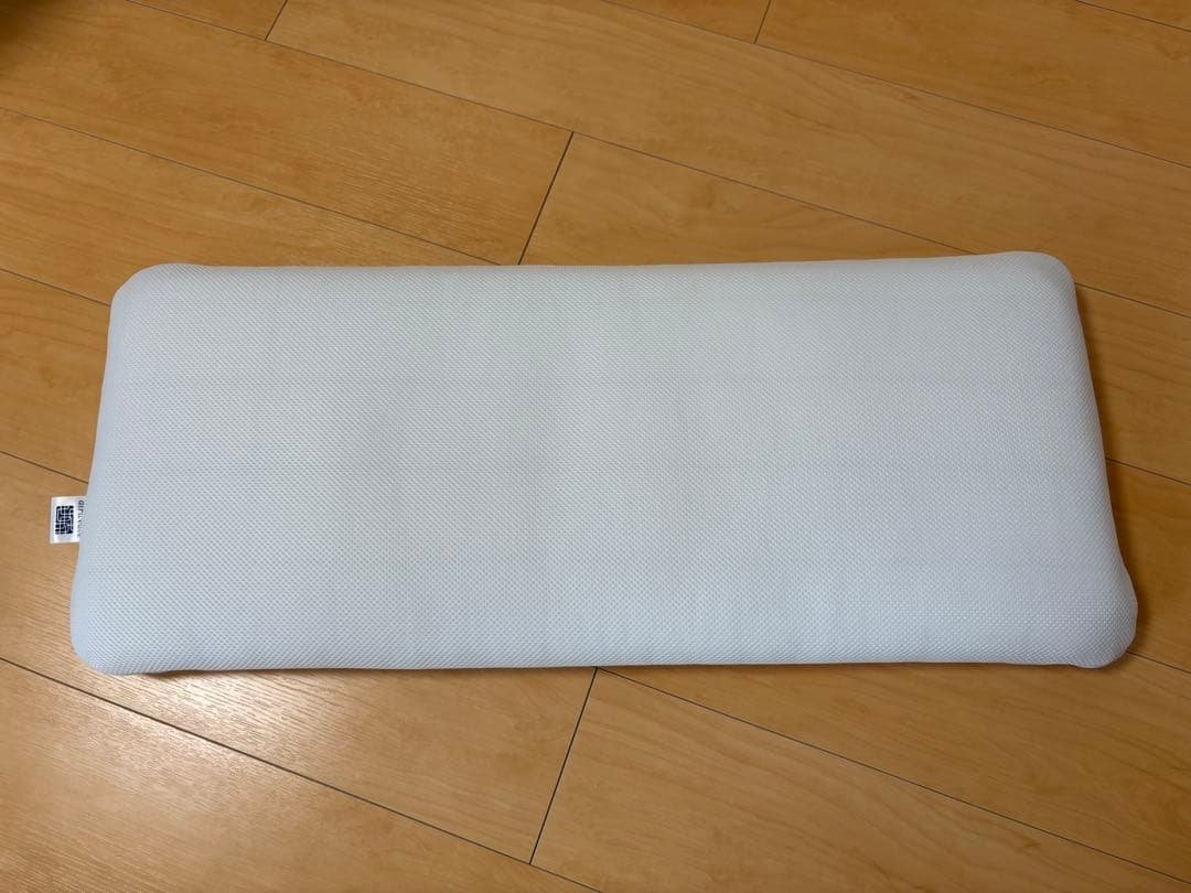 【美品】エアウィーヴ ピロースリム＋ピローケース シルクタッチ\"みな実のまくら\" 田中みな実さんのこだわりを詰め込んでシルクのピローケース