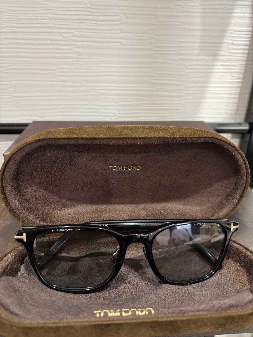 TOM FORD ブラックサングラス ほぼ新品 楽天市場】トム フォード サングラス TOM FORD アイウェア 眼鏡 メガネ